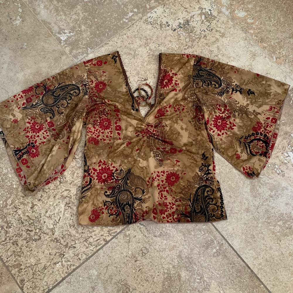 Butterfly Wing Open Back Blouse - Picture 1 of 5